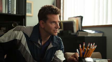 Polizist Avery (Bradley Cooper) wird in die schmutzigen Machenschaften seiner Kollegen verstrickt Polizist Avery (Bradley Cooper) wird in die schmutzigen Machenschaften seiner Kollegen verstrickt