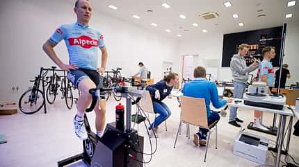 Team Alpecin während des Bikefittings Team Alpecin während des Bikefittings