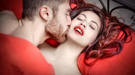 Sie stöhnt beim Sex Sie stöhnt beim Sex