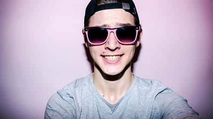 Profilbild-Fail: Dating-App-Hipster Profilbild-Fail: Dating-App-Hipster