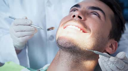 Gesunde Zähne sind Voraussetzung für ein Bleaching Gesunde Zähne sind Voraussetzung für ein Bleaching