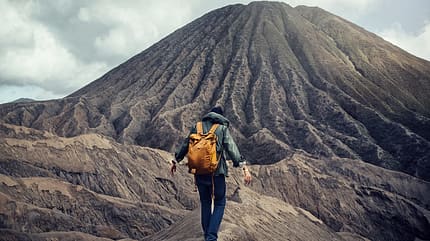 Bucket-List-Idee: Sehen Sie sich einen Vulkan aus der Nähe an Bucket-List-Idee: Sehen Sie sich einen Vulkan aus der Nähe an