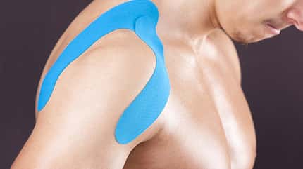 Medizinische Klebeverbände wirken wie eine Schmerztablette, nur ohne Chemie.