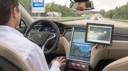 Bosch arbeitet zusammen mit Navigationshersteller TomTom an hochpräzisen Karten Bosch arbeitet zusammen mit Navigationshersteller TomTom an hochpräzisen Karten