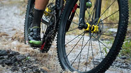 Pavel1964_outdoor_sport_herbst_mountainbike_pfuetze Pavel1964_outdoor_sport_herbst_mountainbike_pfuetze