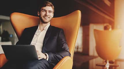 Wichtigste Faktoren von Erfolg: ein stabiles Selbstwertgefühl und ein positives Selbstbild Wichtigste Faktoren von Erfolg: ein stabiles Selbstwertgefühl und ein positives Selbstbild