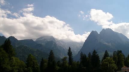 Die Zugspitze ist der höchste Berg Deutschlands Die Zugspitze ist der höchste Berg Deutschlands