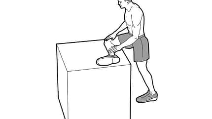 Die optimale Dehnübung für Bürohengste: stehender Hüft-Stretch Die optimale Dehnübung für Bürohengste: stehender Hüft-Stretch