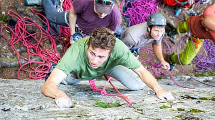 Beste Adresse für die ersten Griffe und Schritte am Fels: ein so genannter Klettergarten Beste Adresse für die ersten Griffe und Schritte am Fels: ein so genannter Klettergarten