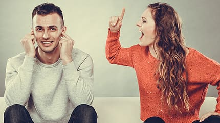 Richtig streiten: Durch Verweigerung einer Diskussion provozieren Sie Ihre Partnerin erst recht Richtig streiten: Durch Verweigerung einer Diskussion provozieren Sie Ihre Partnerin erst recht