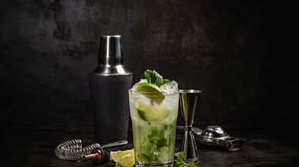 Der Nojito schmeckt durch die Minze und Limette herrlich frisch Der Nojito schmeckt durch die Minze und Limette herrlich frisch