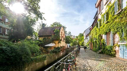 Absolut sehenswert: Die urige Unistadt Freiburg im Breisgau Absolut sehenswert: Die urige Unistadt Freiburg im Breisgau