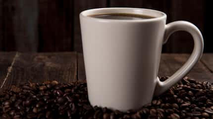 Kaffee verfärbt die Zähne Kaffee verfärbt die Zähne