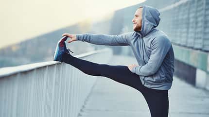 Sport nach Blutspende Wenn du genug getrunken hast, kannst du bereits ein paar Stunden nach einer Blutspende wieder moderaten Sport treiben