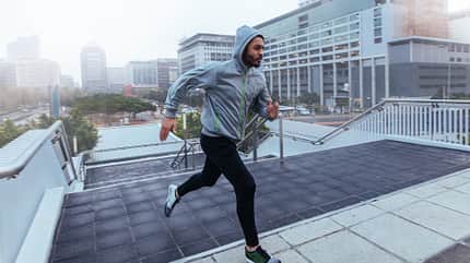 Joggen verbrennt viele Kalorien Joggen verbrennt viele Kalorien