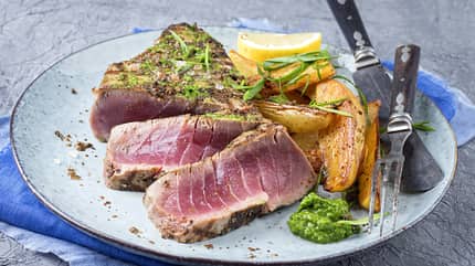 Rezept: Thunfischsteak mit Kartoffeln Rezept: Thunfischsteak mit Kartoffeln