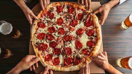 Fast Food wie Pizza kannst du zuhause selbst machen Fast Food wie Pizza kannst du zuhause selbst machen
