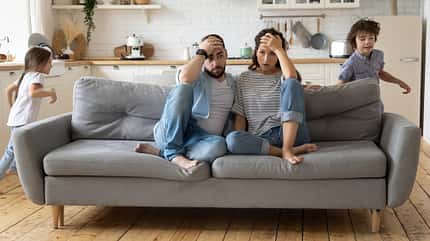 Corona bringt das Familienleben durcheinander. Wir haben die wichtigsten Probleme mit Hilfe von Experten beantwortet Corona bringt das Familienleben durcheinander. Wir haben die wichtigsten Probleme mit Hilfe von Experten beantwortet