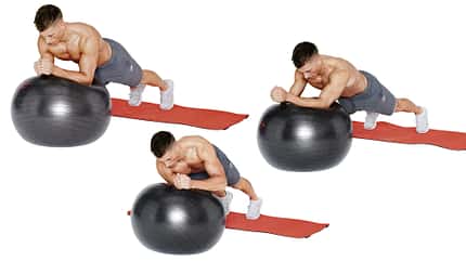 Rotierende Swiss-Ball-Planks Rotierende Swiss-Ball-Planks