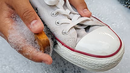Schuhe richtig pflegen Sneaker Schuhe richtig pflegen Sneaker