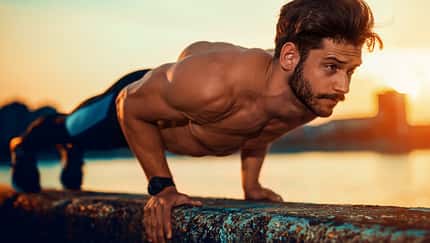 Mit unseren Trainings-Tipps zur Muskeldefinition bringen wir jeden Ihrer Muskeln ans Tageslicht