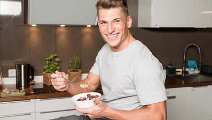 Die 4 besten Ernährungstipps fürs Sixpack von Alex Kukla