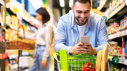 7 simple Tipps, um Geld im Supermarkt zu sparen