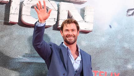 Schauspieler Chris Hemsworth zeigt auf Instagram regelmäßig, wie er trainiert. Besonders eine Übung hat es den Fans angetan