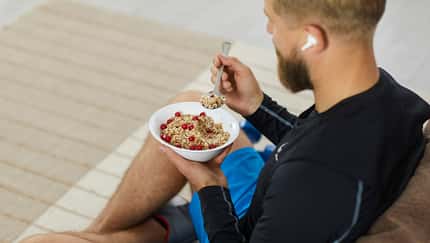 So mischst du dein eigenes Proteinmüsli