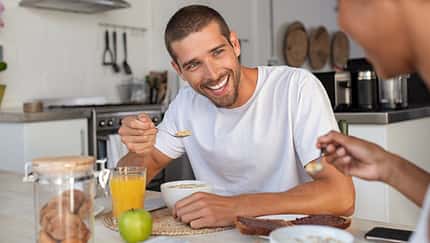 DAS darfst du nach dem Fasten essen – und das nicht!
