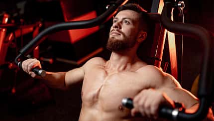 Brusttraining im Gym