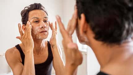 Die besten Cleanser für Männer / Sommer 2024 / Nick Lloyd Getty Images