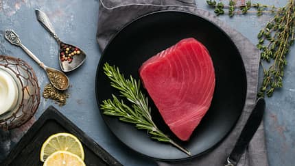So gesund sind Thunfischsteaks