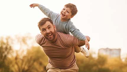 Conception,Of,Imagination,,Sitting,On,Shoulders,And,Flying.,Happy,Father