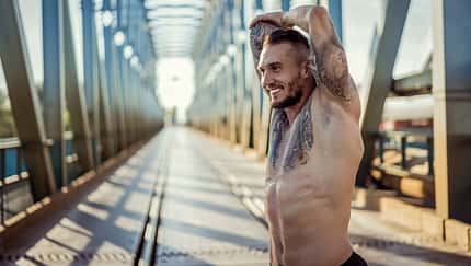 So wirkt sich Muskelaufbau auf deine Tattoos aus
