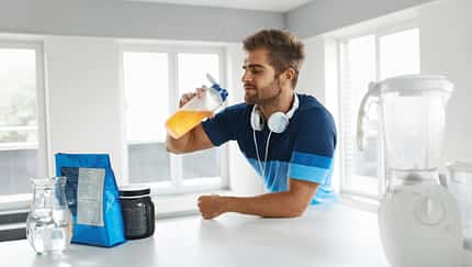 So sinnvoll sind BCAA Drinks