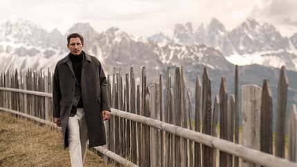 Braun Hamburg: Designer-Kleidung für Herren von Hamburg aus in die ganze Welt.
