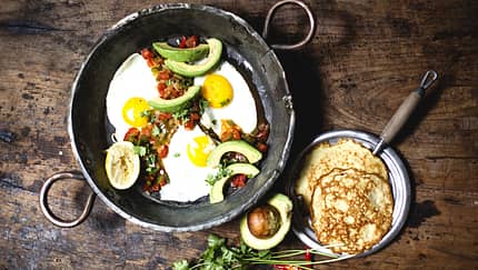 Huevos Rancheros mit Paprika-Chili-Salsa