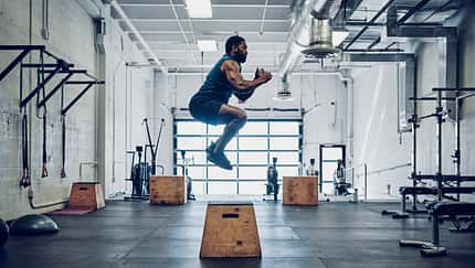 Explosive Sprünge für bessere Sprints und Kraft Explosive Sprünge für bessere Sprints und Kraft