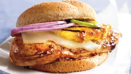 Bauch-weg-Burger mit HÃ¤hnchen und Ananas