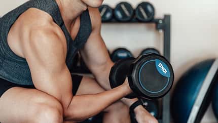 Fitnessstudio vs. Home Workout Fitnessstudio vs. Home Workout