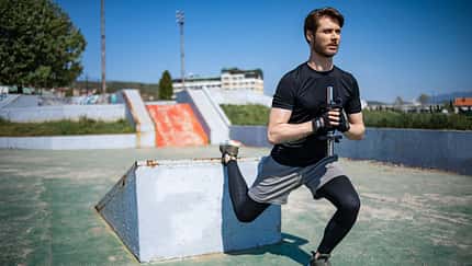 Einbein-Training zur Stabilisierung Einbein-Training zur Stabilisierung