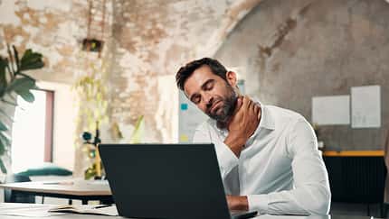 Neck Training: Warum Kampfsportler und Desk-Athleten darauf schwören Neck Training: Warum Kampfsportler und Desk-Athleten darauf schwören
