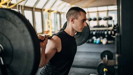 Hard Gainer? Schlechte Gene oder schlechte Strategie? Warum viele Männer ihren Muskelaufbau falsch erklären Hard Gainer? Schlechte Gene oder schlechte Strategie? Warum viele Männer ihren Muskelaufbau falsch erklären