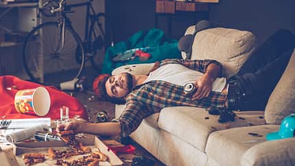 sh_393544207_g-stockstudio_Hangover_Food_Fehler_800x462