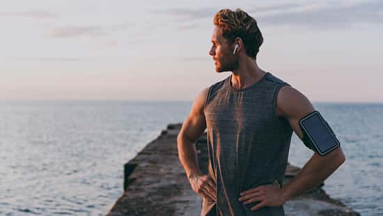 Young,Strong,Sporty,Athletic,Toned,Fit,Sportsman,Man,In,Sports
