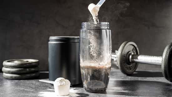 Protein und Creatin – die Power-Pulver für Sportler unter der Lupe
