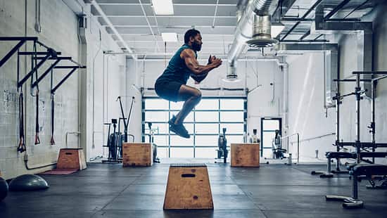 Explosive Sprünge für bessere Sprints und Kraft 