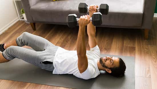 Kurzhantel-Training zu Hause steigern