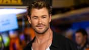 Chris Hemsworth lächelt in die Kamera